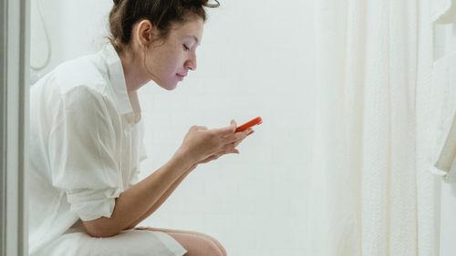 De ce este scaunul tău pufos? Ce afecțiuni poate indica și cum poți rezolva problema prin dietă / Această diagramă îți arată în ce situație te afli