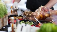 Eveniment gastronomic și cultural în Grădinile Senatului: „Zestrea urbană” aduce producători locali și ateliere pentru public, între 9 și 11 mai