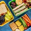 ANSVSA intensifică verificările în școli și la firmele de catering / Inspectorii controlează alimentele, igiena și lanțul frigorific