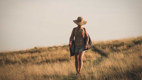 6-6-6 nu e nimic ocult, ci metoda simplă de mers care câștigă tot mai mulți adepți. Cu această tehnică și un stil de viață sănătos poți renunța la antrenamentele solicitante