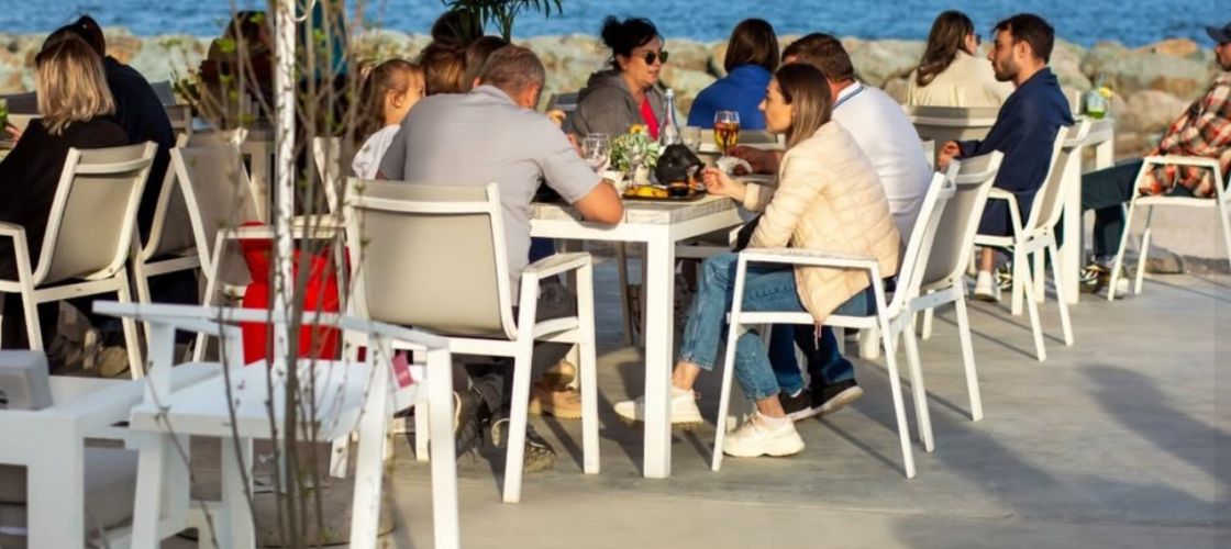 Restaurantul Golful Pescarilor din Agigea, închis temporar de Protecția Consumatorilor după o reclamație privind o posibilă toxiinfecție alimentară