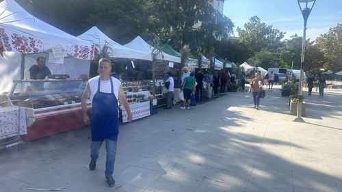 Peste 50 de producători agricoli la Târgul de toamnă din Tulcea. Sunt expuse spre vânzare produse tradiționale de sezon. Evenimentul se va încheia duminică