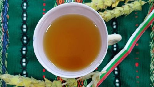 Ceaiul bulgăresc preparat din frunzele și florile unei plante cultivată în arealul masivului muntos Strandja, înscris în registrul de indicații geografice al U.E. / Grecia s-a opus, invocând motive care țin de nomenclatorul botanic