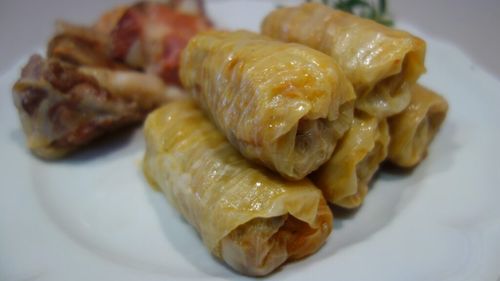 Trucuri ca sa îți iasă perfect sarmalele/ Ce trebuie să pui în carne ca să fie pufoase