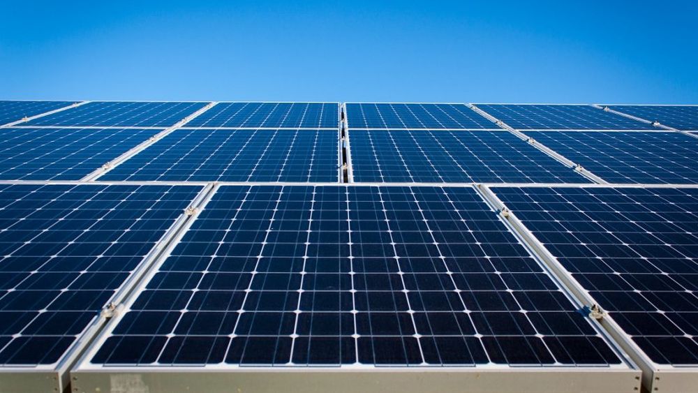Sistemele de încălzire a serelor din Franța vor fi autorizate numai dacă fermierii vor utiliza energii alternative; În cadrul programului ”Tomate românești” derulat de Ministerul Agriculturii de la București nu există preocupare pentru mediu și pentru legumicultura bio