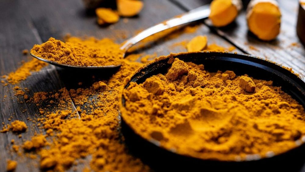 SUA: Turmericul și ceaiul verde, printre suplimentele alimentare care bagă oamenii în spital, potrivit unui studiu