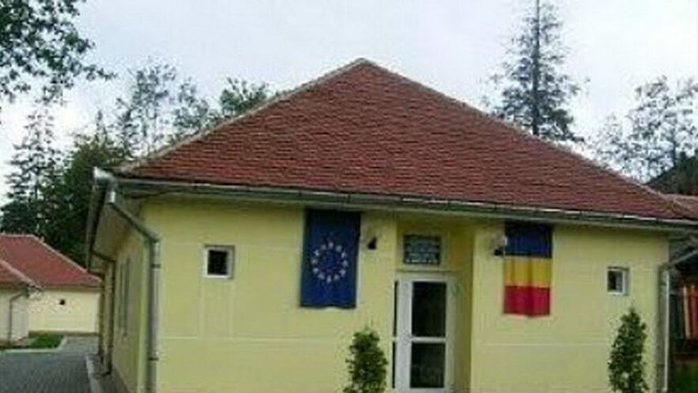 Copii lăsați să mănânce de pe jos / Acuzațiile sunt aduse unui centru rezidenţial din Sibiu / Pe lângă asta, mai sunt bănuieli de rele tratamente şi condiţii deplorabile în care sunt ținuți minorii