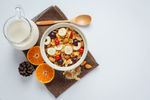 Ce ar trebui să mănânci la micul dejun după 50 de ani / Nutriționistă: O schimbare simplă poate crește aportul de fibre