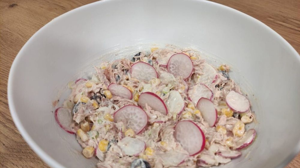 VIDEO Idei de cină: Salată de ton cu porumb și maioneză/ O rețetă numai bună pentru o zi cu dezlegare la pește/ Doar că trebuie să folosești maioneză vegană/ Rețetele Juanitei