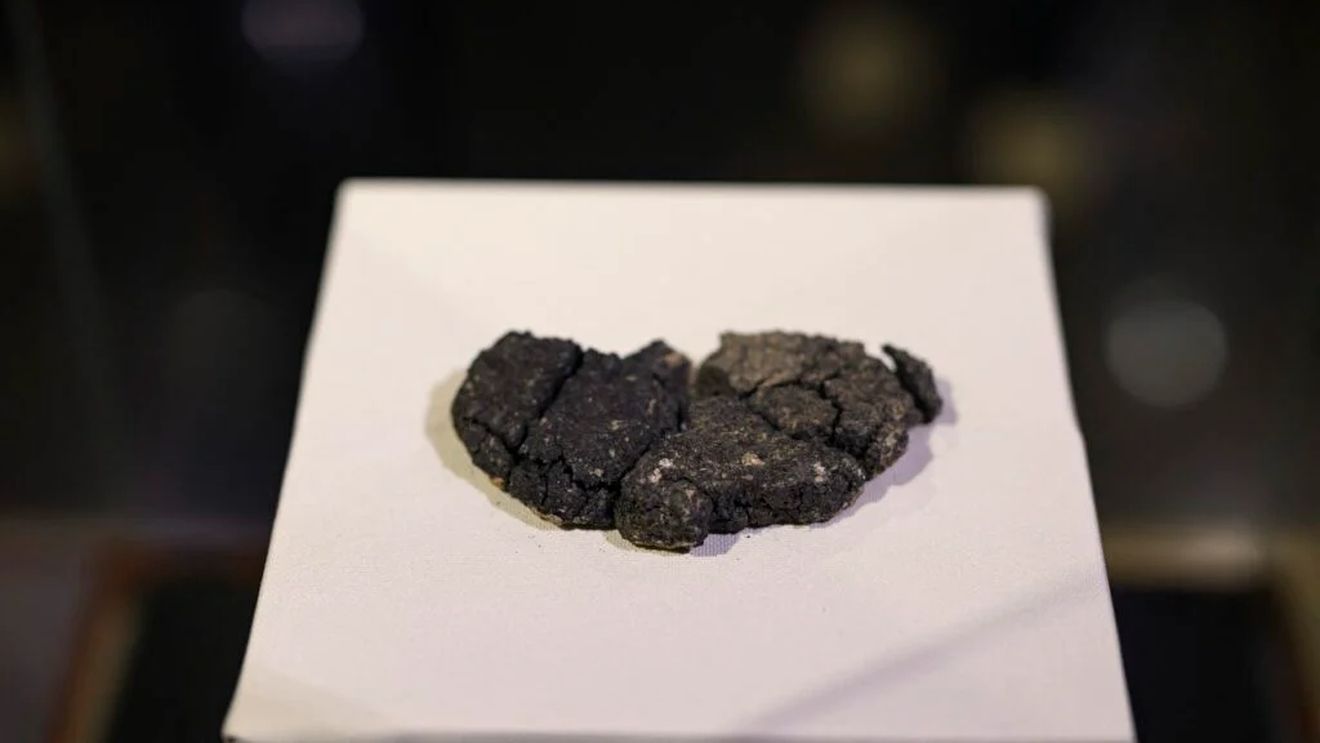 O pâine veche de 5.000 de ani a fost descoperită în Turcia / Arheolog: „A reușit în mare măsură să își păstreze forma”