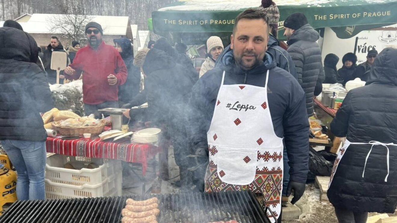 Festivalul 'Iarna, tradiţii şi obiceiuri la Lepşa', în Vrancea/ Țuică fiartă, preparate tradiționale și o expoziție despre speciile rare de fluturi şi fosilele din Parcul Naţional Putna - Vrancea