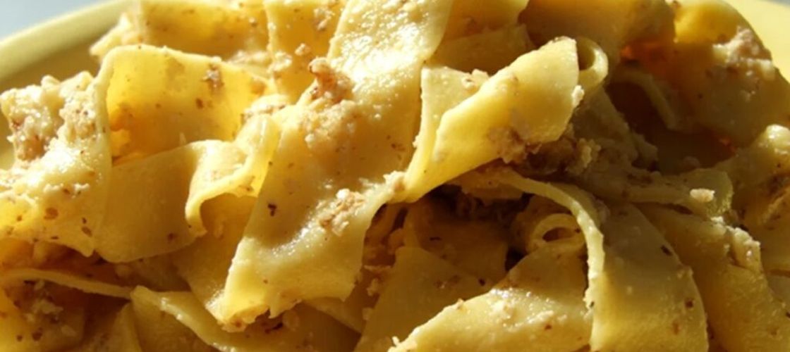 Pastele cu nucă, mâncarea de post care ne fascina în copilărie / Cu miere sau cu pesmet, rețeta de post rămâne delicioasă