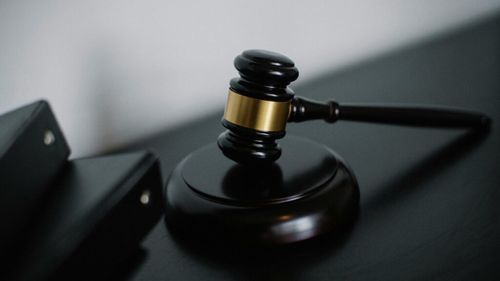 Caraş-Severin: Acorduri de recunoaştere a vinovăţiei într-un dosar de corupţie la Direcţia Judeţeană pentru Agricultură