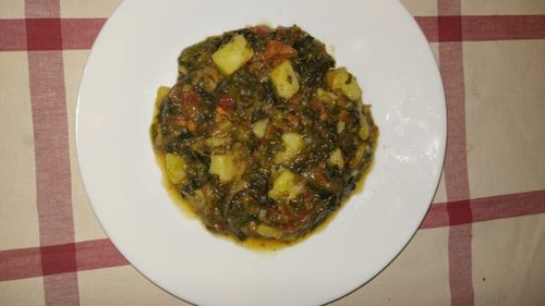 Rețetele Juanitei | Mâncare de cartofi cu verdețuri de primăvară/ În preparatul clasic adăugăm ștevie, urzici și leurdă