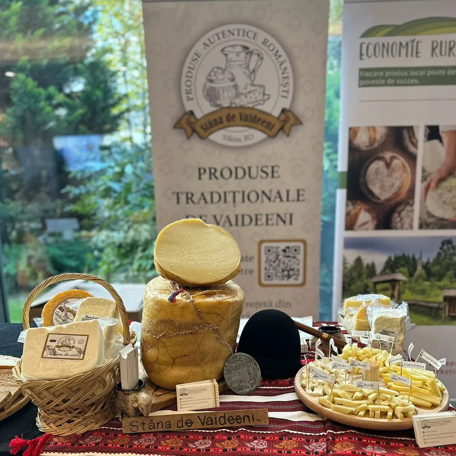 Produse tradiționale de la Stâna de Vaideeni, realizate în fermă