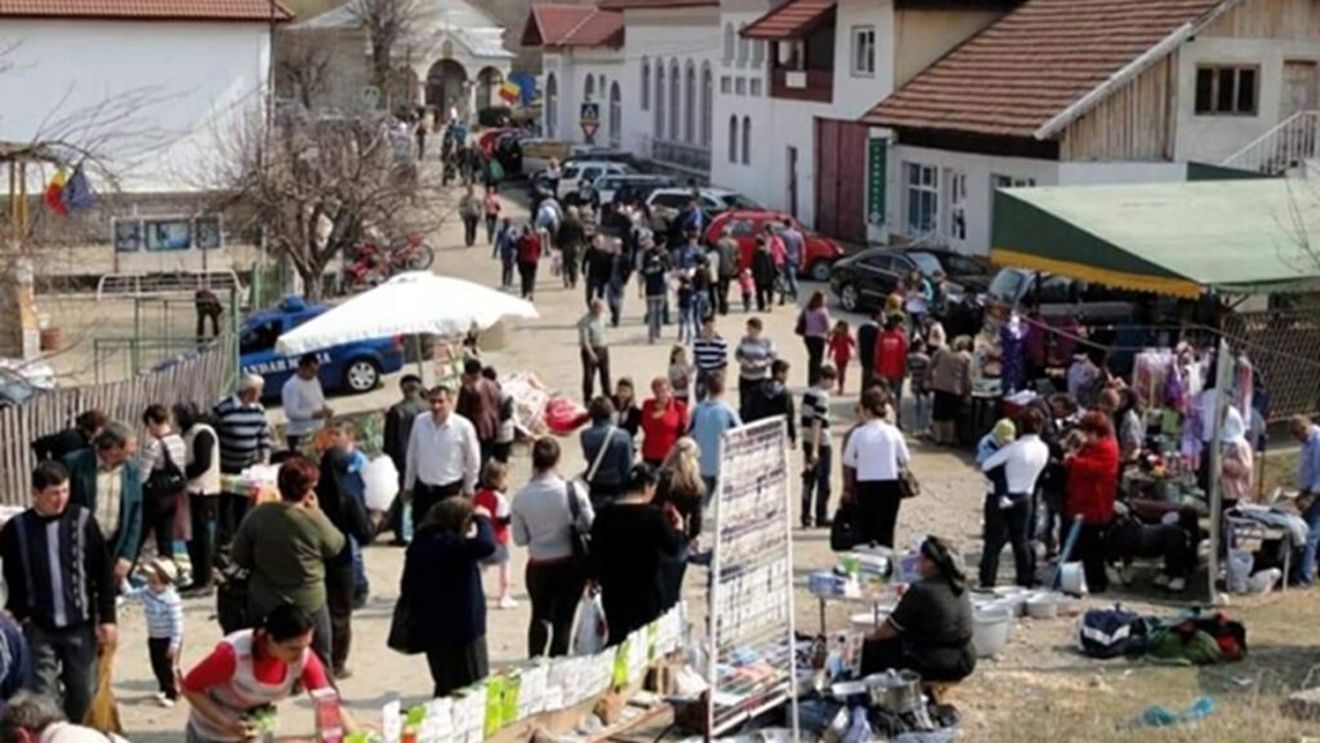 Obiceiuri vechi, meşteşuguri locale şi momente artistice la Târgul de „Buna Vestire” de la Tismana, Gorj / Este locul în care gospodarii îşi refac proviziile pentru noul sezon agricol