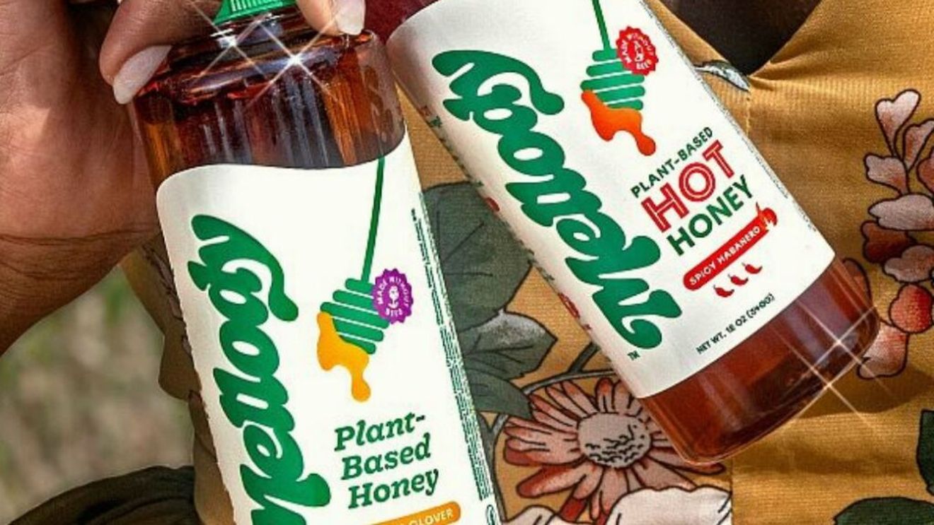 Prima miere creată în laborator de un startup american. Este un produs gândit pentru vegani și obținut din glucoză și fructoză îmbogățite cu extracte botanice adaugate