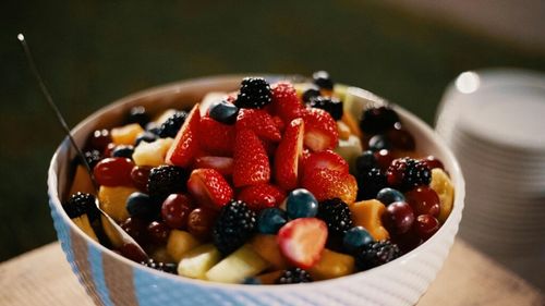 4 combinații de fructe care pot deveni toxice și trebuie evitate / Un nutriționist ne sfătuiește să nu combinăm fuctele dulci cu cele acide, pentru că poți da dureri de cap și nici fructele cu legumele, deoarece pot afecta digestia