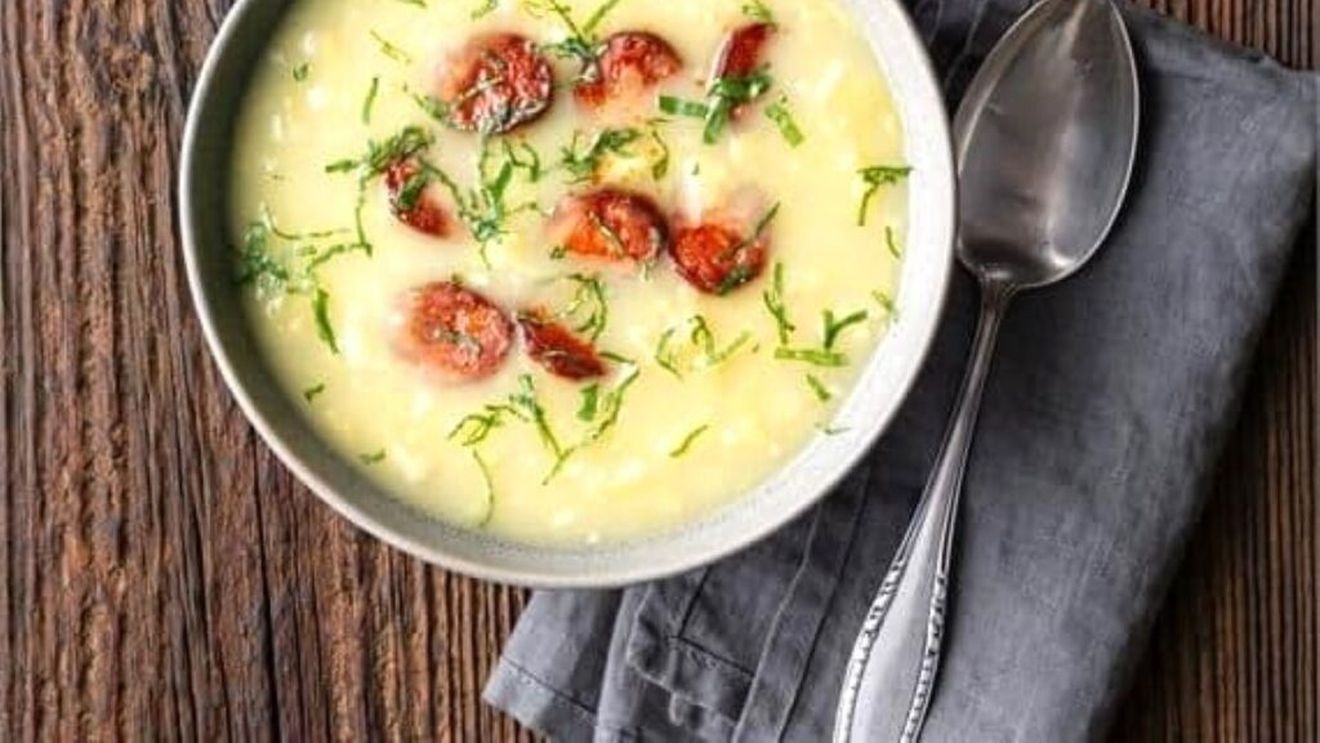 Supa de varză. E foarte bună pentru slăbit dar ce mai poți pune în ea ca să o faci mai apetisantă?