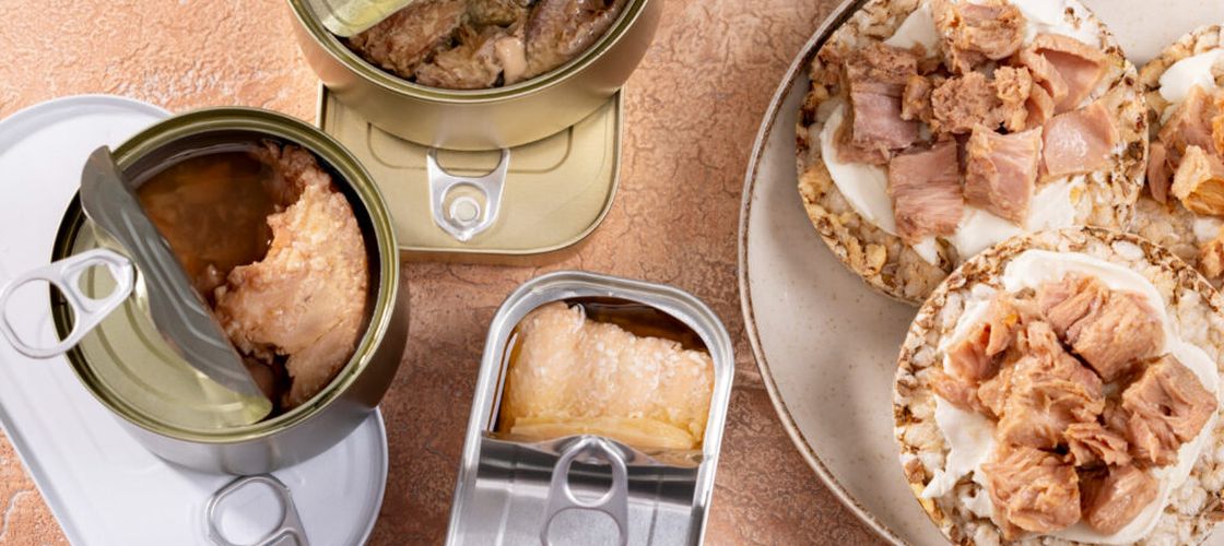 Macroul din unele conserve britanice este, de fapt, stavrid chilian / Pescarii critică schimbarea, iar consumatorii de plâng de calitatea produsului