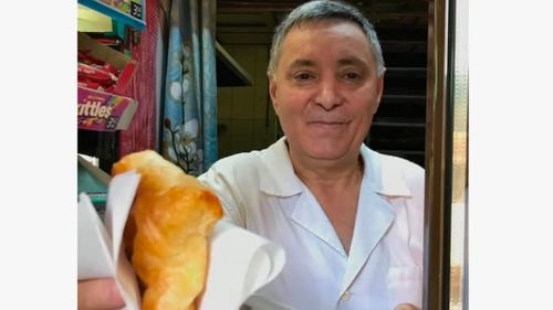 „N-am io timp, iubire, că mă vede patronul” / Povestea neștiută a lui nea Mihai și cum a cumpărat patiseria din Amzei unde lucra