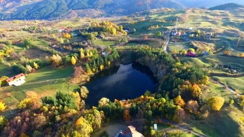 Buzău: Varză murată cu apă din baltă şi izvoare sărate/ 1 litru de apă sărată la 10 litri de apă dulce