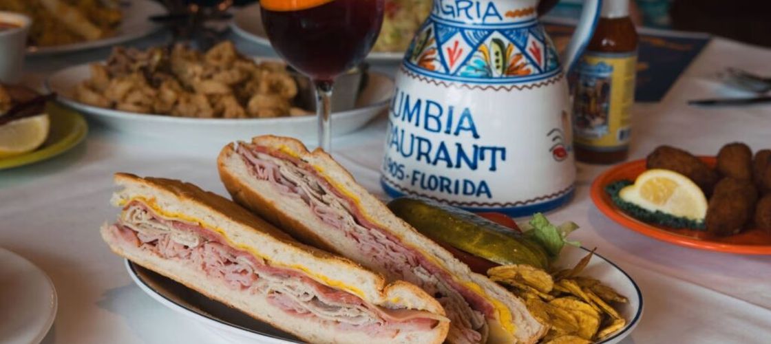 Sandvișul cubanez împarte Florida în două / Tampa și Miami își dispută originea celebrului preparat / Salamul și pâinea sunt miza unei rivalități vechi