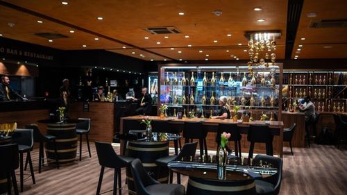 În Marsilia, un restaurant foarte bine cotat verifică întâi cazierul judiciar al clienților/ Motivul rezidă în locația în care este deschis restaurantul