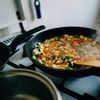 8 legume care își pierd din nutrienți prin gătire. Metodele de preparare care te ajută să păstrezi mai mult din vitamine
