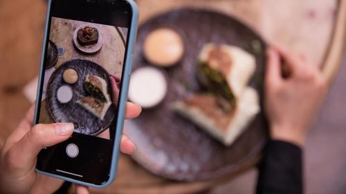 Inteligența artificială creează îngrijorare în rândul proprietarilor de restaurante americani/Recenziile lăsate de AI pot distruge o astfel de afacere