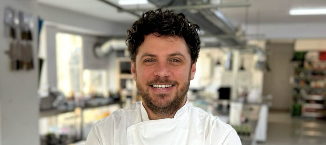 Chef fără secrete | Vlad Pădurescu vrea mici cu identitate regională: „Suntem mâncători de mici, dar nu producători de mici”