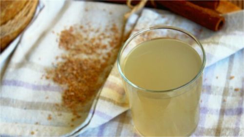 Banalul borș a evoluat de la borcanul din bucătăria bunicii la variante sofisticate, de băut/ De ce producătorii și retailerii numesc borșul „kombucha” românească/ Cum a devenit o băutură vedetă, inclusiv pentru creșterea imunității