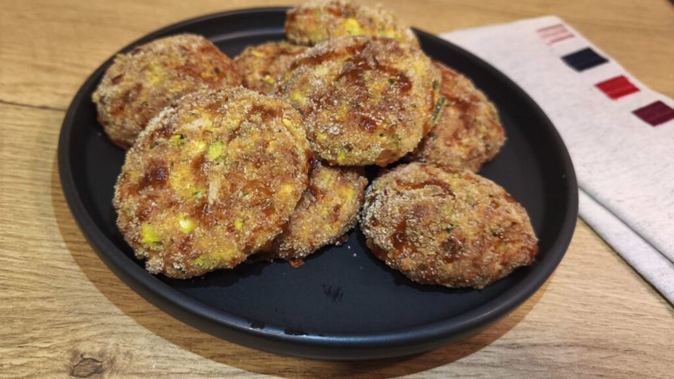 Chiftele de ton cu dovlecei și ierburi - o rețetă simplă, gustoasă și sănătoasă, un preparat mediteraneean perfect pentru orice sezon