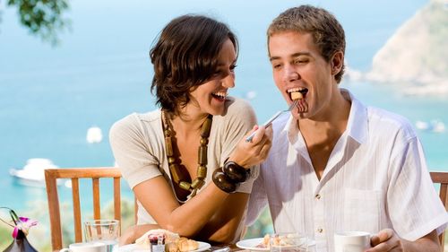 Mic dejun inspirat din cultura mediteraneeană / Ce mănâncă italienii, grecii și spaniolii