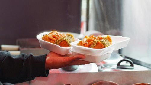 Rețete simple pentru prânzul de la birou. De ce e bine să îți aduci mâncare la pachet