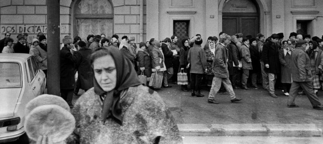 Documente CNSAS: 170 de tone de unt destinat exportului au fost lăsate să se strice în 1986, în timp ce românii stăteau la cozi pentru alimente