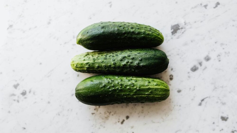 Transport de castraveți din Rusia, oprit la granița poloneză, din cauza reziduurilor de pesticide peste nivelul maxim admis