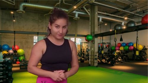 VIDEO | „Chiar încep de luni”: Cum să execuți corect o genuflexiune / Explicații pas cu pas / Exercițiul ajută la întărirea mușchilor picioarelor, fesierilor și trunchiului