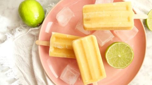 Ceva dulce/Înghețată pe băț cu mango și cocos/Rețeta delicioasă și sănătoasă, cu doar câteva ingrediente