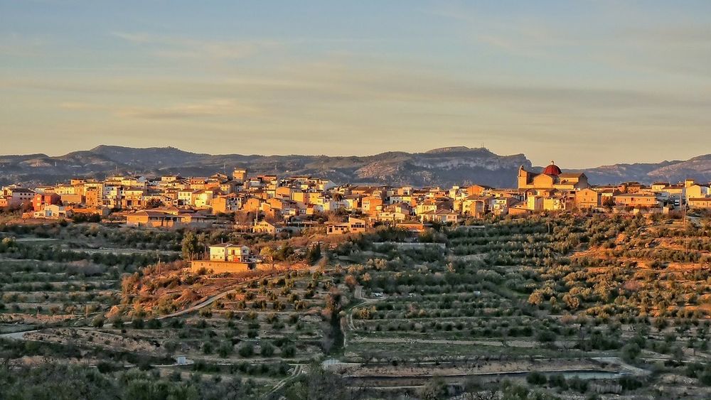 Diferențe de planificare urbanistică în zonele rurale / Opinia unui spaniol cu privire la diferențele de planificare urbană, avantajele și dezavantajele modului de construire