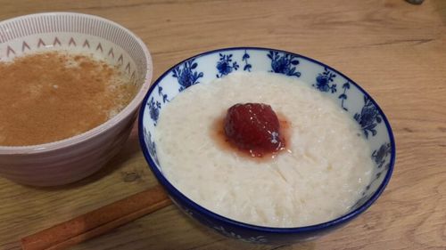 Orez cu lapte de cocos - când micul dejun tradițional devine vegan