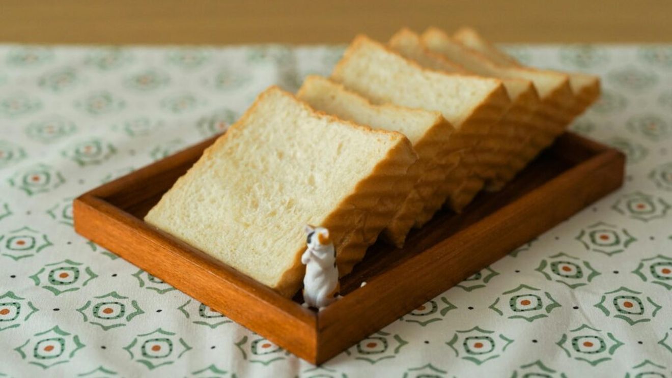 Consumul unui anumit tip de pâine, asociat cu riscul de deces prin cancer de colon/ Un studiu recent arată că o simplă schimbare în stilul de viață poate reduce decesele provocate de acest tip de cancer cu o treime