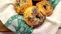 FOTO | Am încercat rețeta virală de bagels din trei ingrediente / Partea cea mai grea e că trebuie să aștepți să se răcească