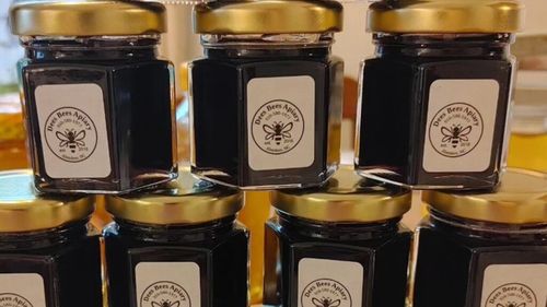 Mierea violet din Carolina de Nord sfidează știința / Nimeni nu știe exact de ce albinele produc această raritate ce apare doar într-o regiune restrânsă