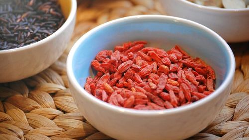 Care sunt cele trei alimente pe care un prezentator de televiziune le consumă în fiecare zi la micul dejun/ „Primele două ore ale zile le dedic doar sănătății mele”