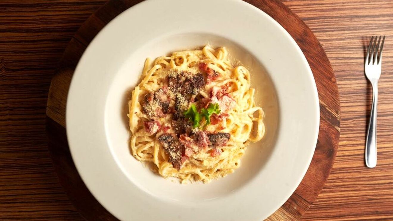 Rețete italiene. Spaghetti alla carbonara, poveste și mit, cu variante pentru toate gusturile