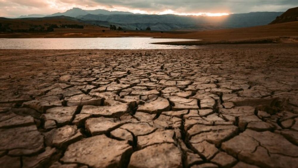 Uniunea Europeană se îndepărtează încet de obiectivele sale ecologice, în favoarea cheltuielilor pentru apărare şi a relansării economiei/ Resurselor de apă și seceta rămân în continuare printre temele importante ale agendei climatice