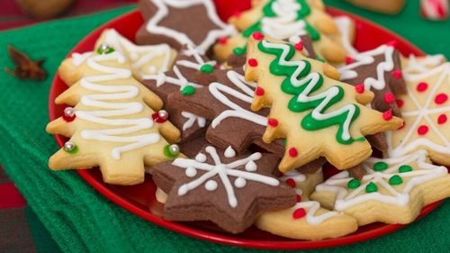 VIDEO | Brăduți fragezi cu unt: dulcele care aduce magia Crăciunului în fiecare casă / Secretul pentru cei mai buni biscuiți cu unt