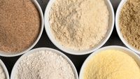 7 tipuri de făină mai sănătoasă pe care le poți folosi în locul făinii albe / Care au mai multe fibre, proteine și nutrienți