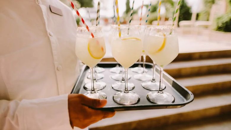 Spania interzice folosirea teraselor restaurantelor în timpul valurilor de căldură extremă/ Măsura este pentru siguranța personalului